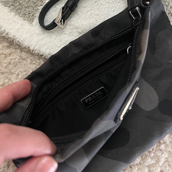 Prada pouch - Picture 4 of 6